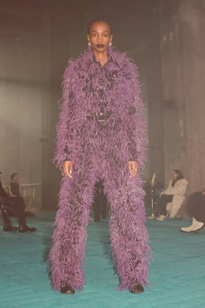 Look 7